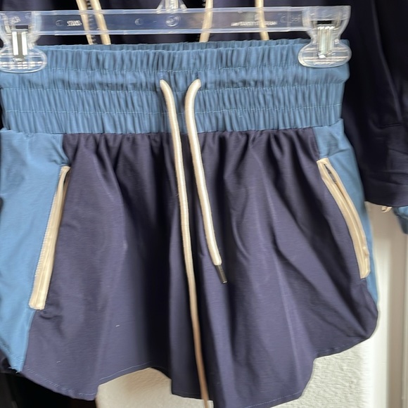 XS blue whiteroom + Cactus windbreaker and short set NWT - Picture 7 of 9